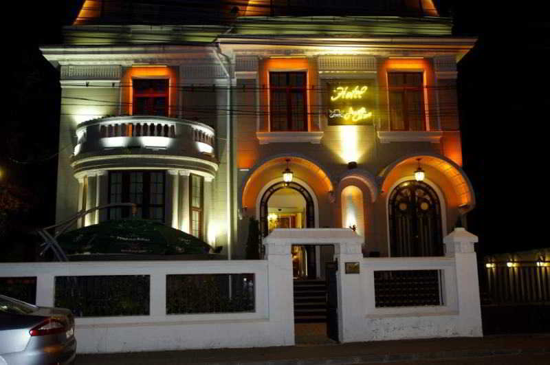 Hotel Angelo D'Oro Ploieşti Exterior foto