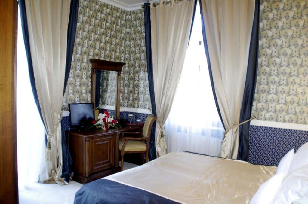 Hotel Angelo D'Oro Ploieşti Exterior foto